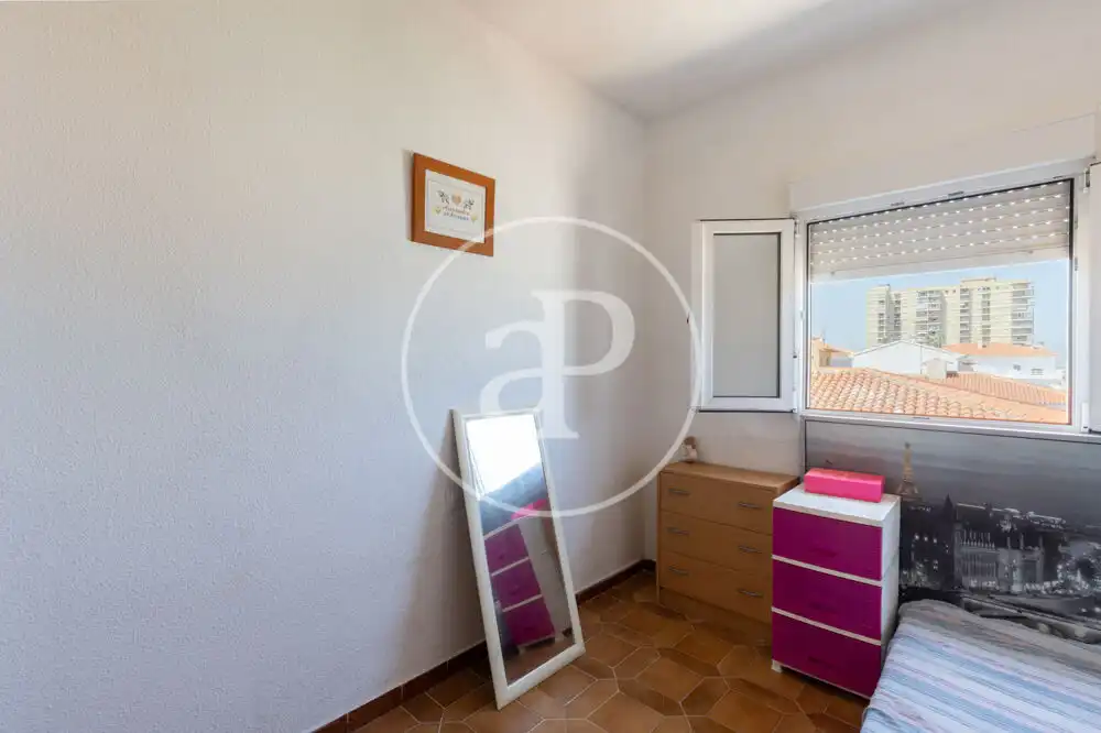 Dormitori de Casa adosada en venda en Sueca amb Calefacció, Terrassa i Traster