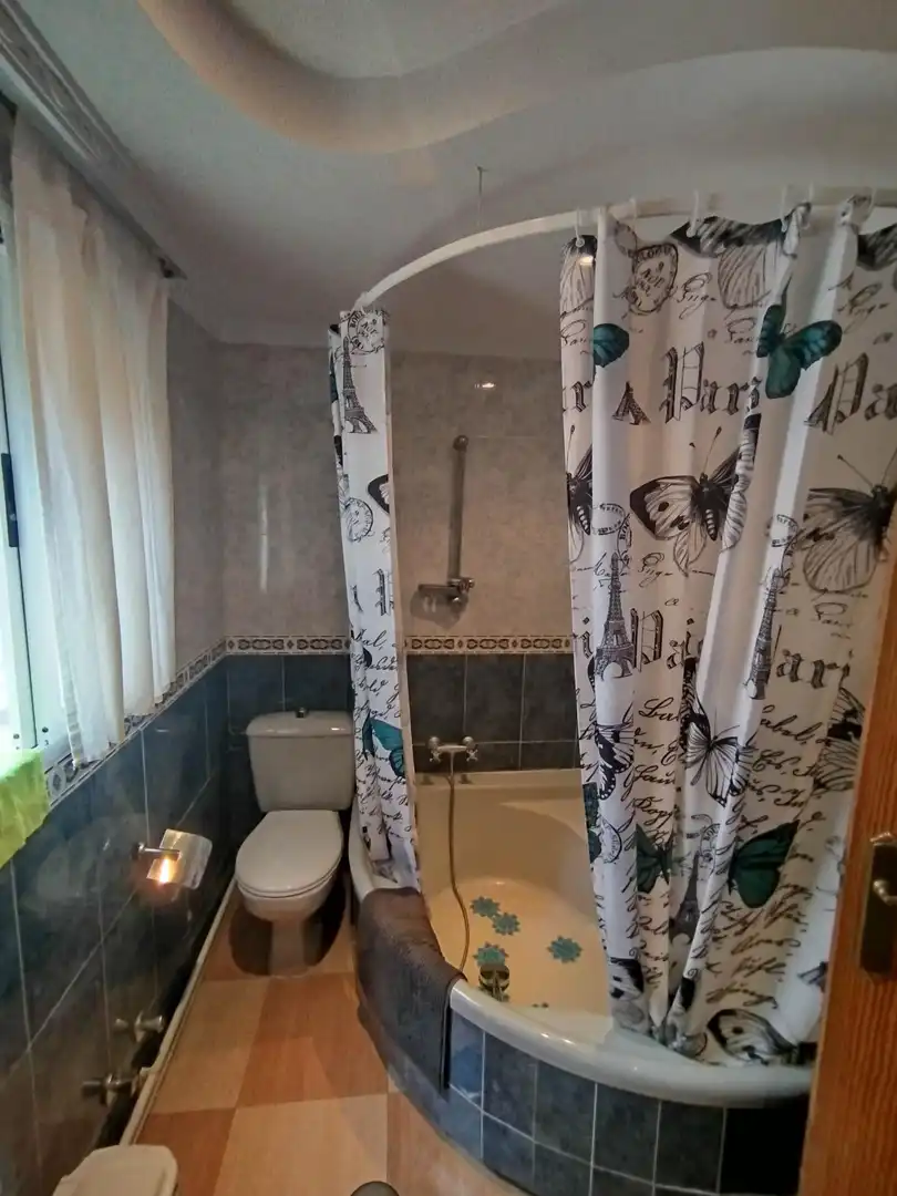 Baño de Piso en venta en Torredelcampo con Calefacción y Trastero