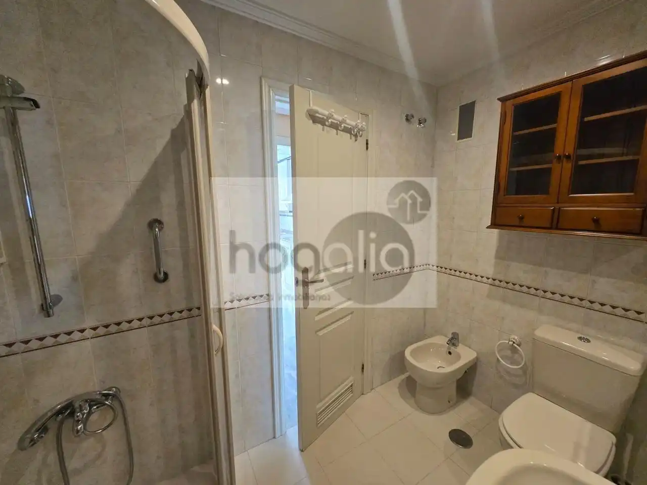 Bathroom of Flat for rent in Sevilla  with Air Conditioner, Terrace and Swimming Pool
