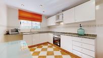 Kitchen of Single-family semi-detached for sale in Torrent  with Terrace, Swimming Pool and Community pool