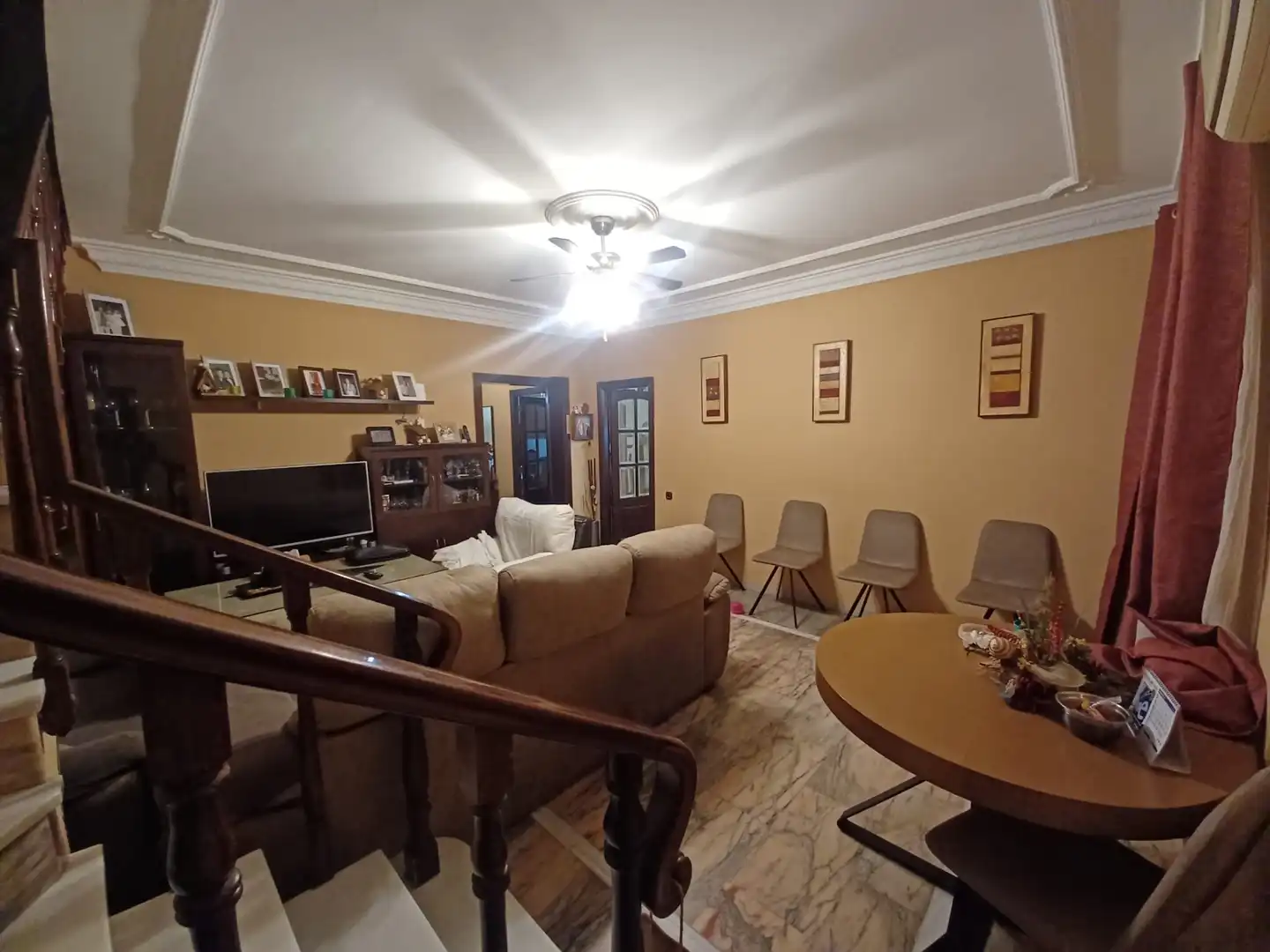 Living room of Detached homes for sale in Alcalá de Guadaira  with Air Conditioner, Storage room and Balcony