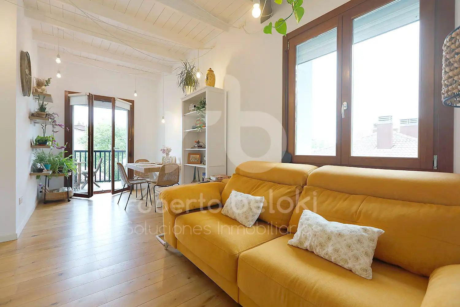 Living room of Flat for sale in Irun   with Heating, Terrace and Balcony