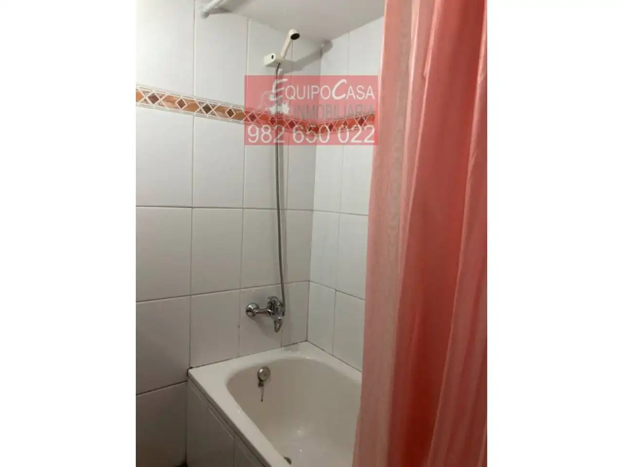 Baño de Casa o chalet en venta en Lugo con Calefacción, Terraza y Alarma