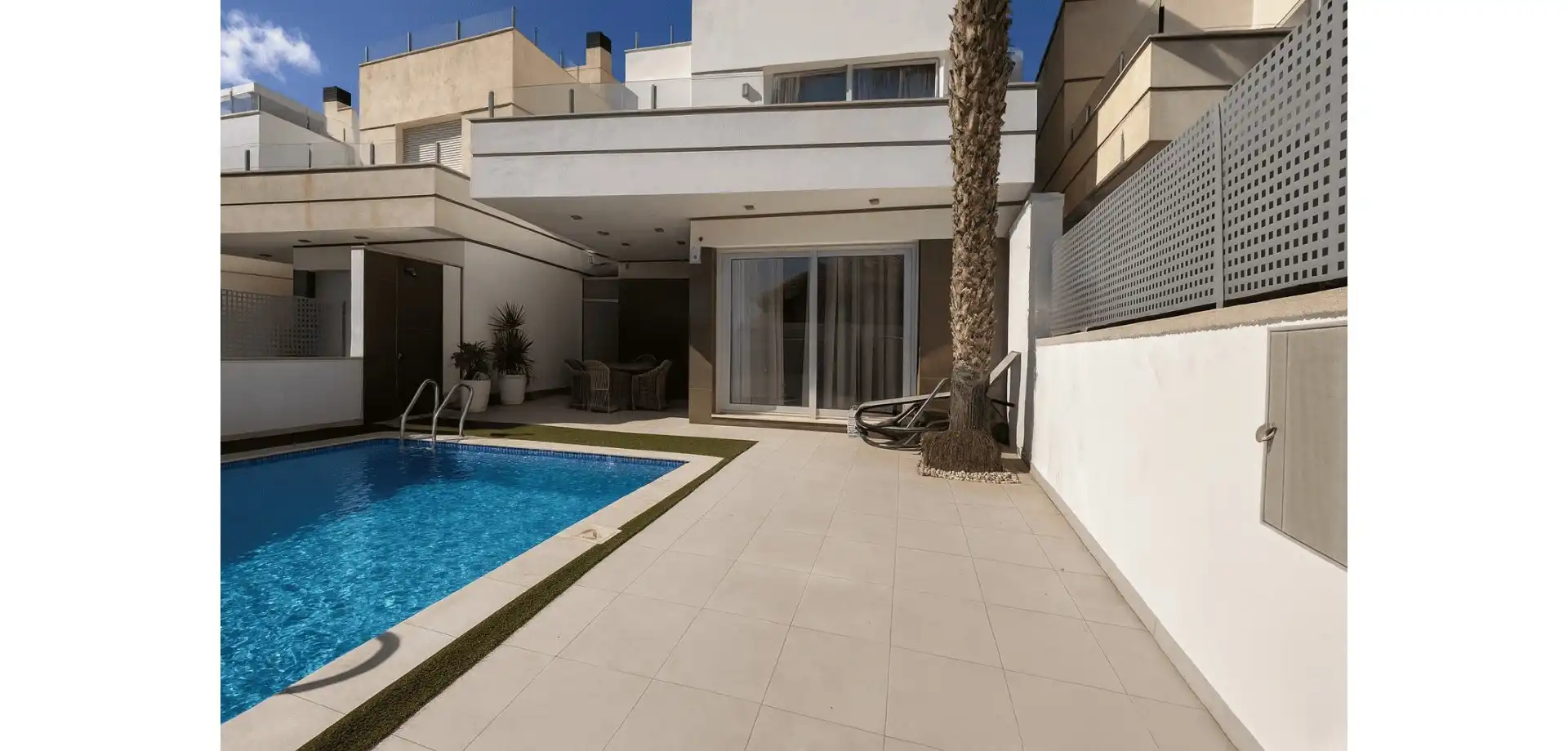 Piscina de Casa o xalet en venda en Orihuela amb Aire condicionat, Jardí privat i Terrassa