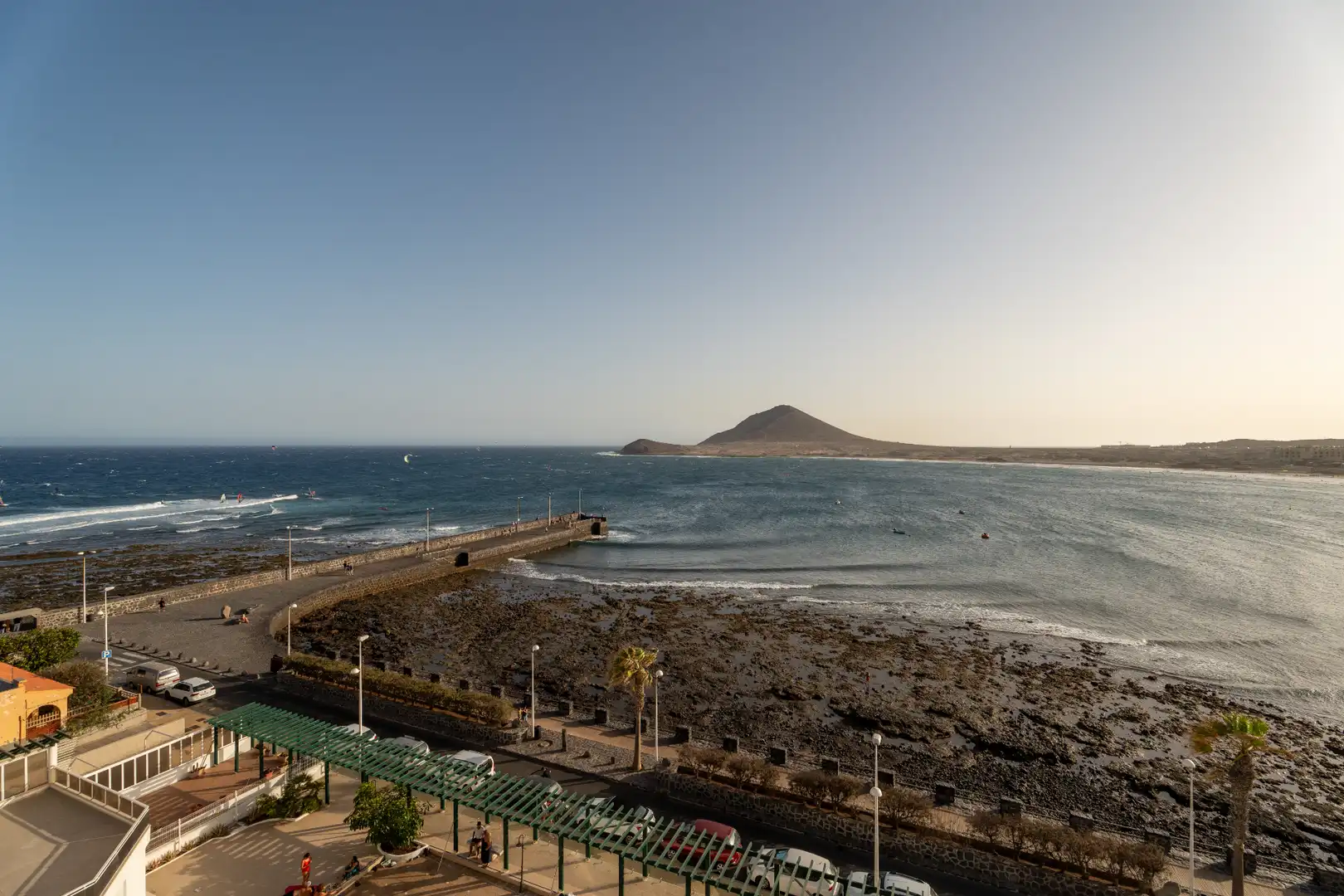 Vista exterior de Ático en venta en Granadilla de Abona con Aire acondicionado, Terraza y Amueblado