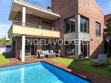 Casa con piscina in vendita a Centre Vila