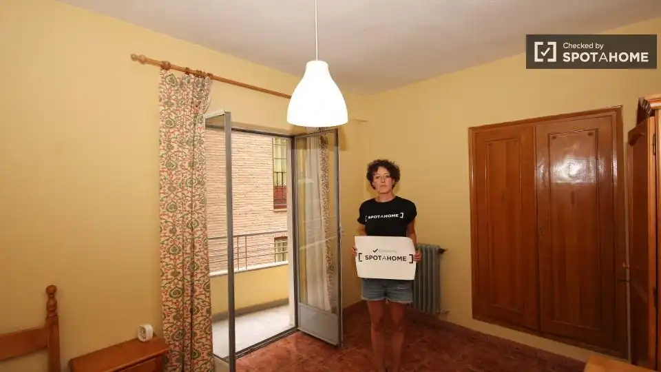 Room in San Matías - Realejo