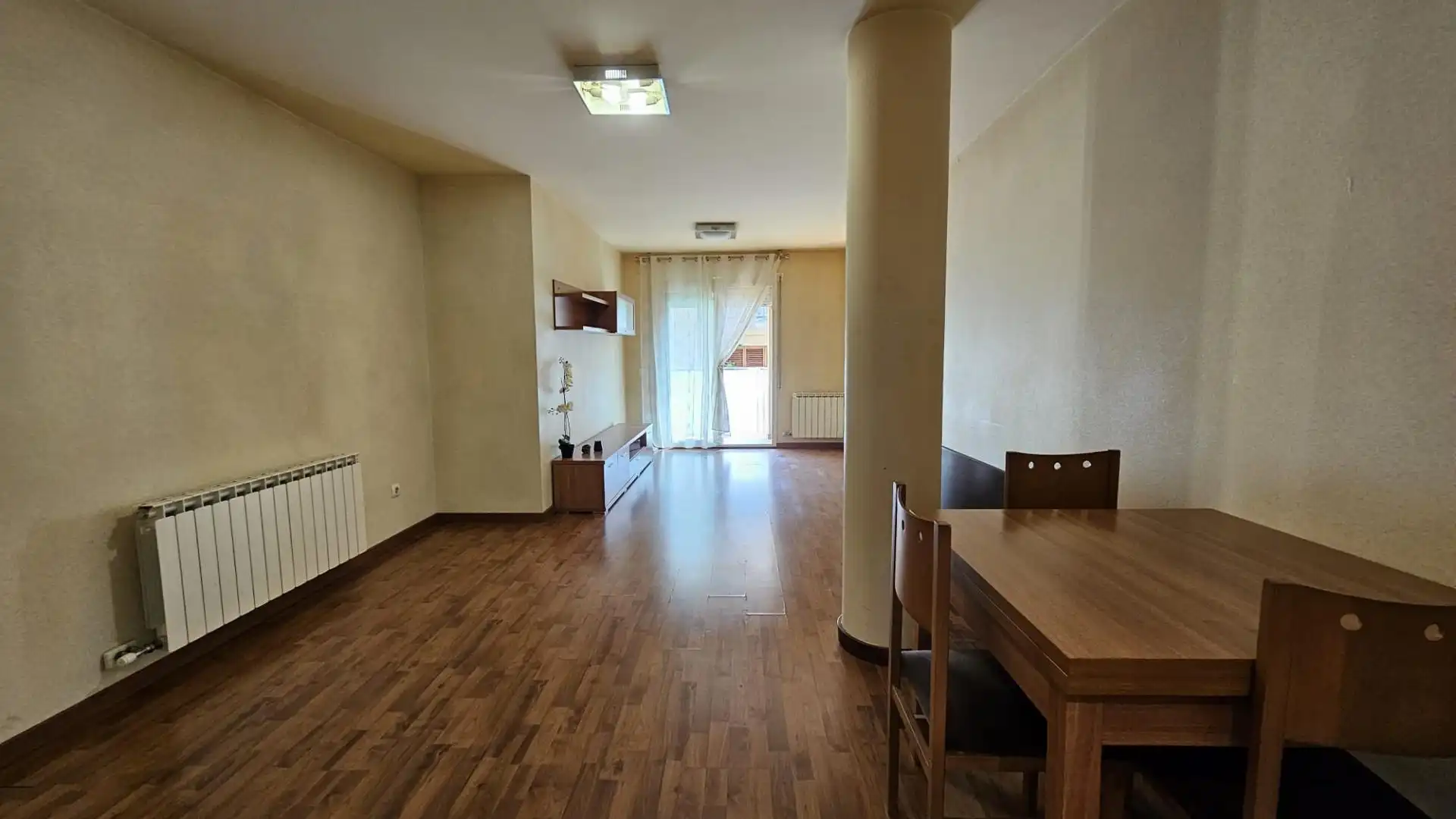 Flat for sale in Nou, 163, Creu de la Mà
