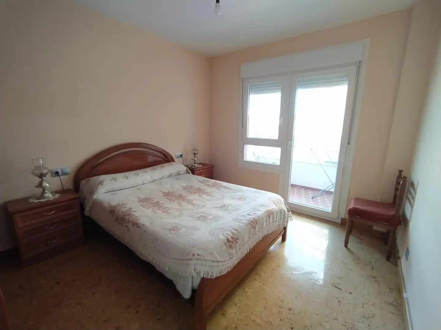Habitación de Piso en venta en Ponferrada con Calefacción, Terraza y Trastero