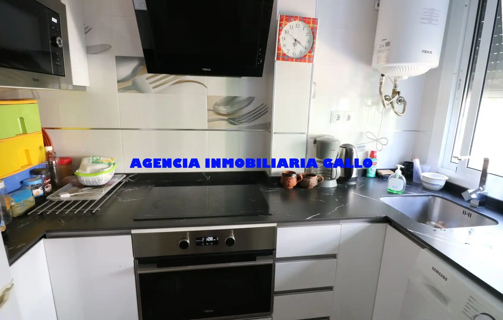 Cocina de Piso en venta en Sevilla con Aire acondicionado