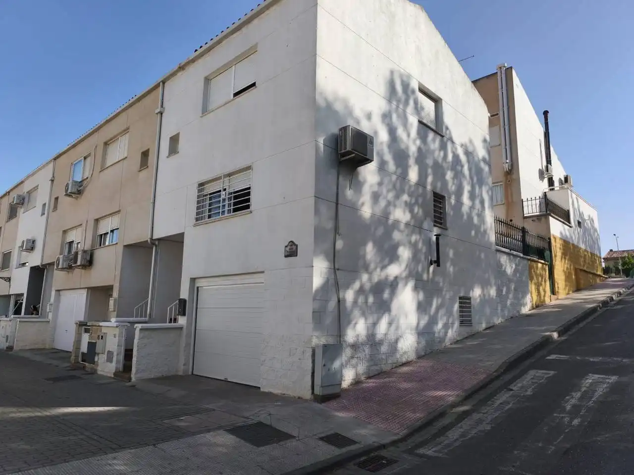 Vista exterior de Casa o chalet en venta en Ogíjares con Aire acondicionado