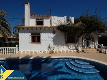 Xalet amb piscina en venda a Orihuela Costa