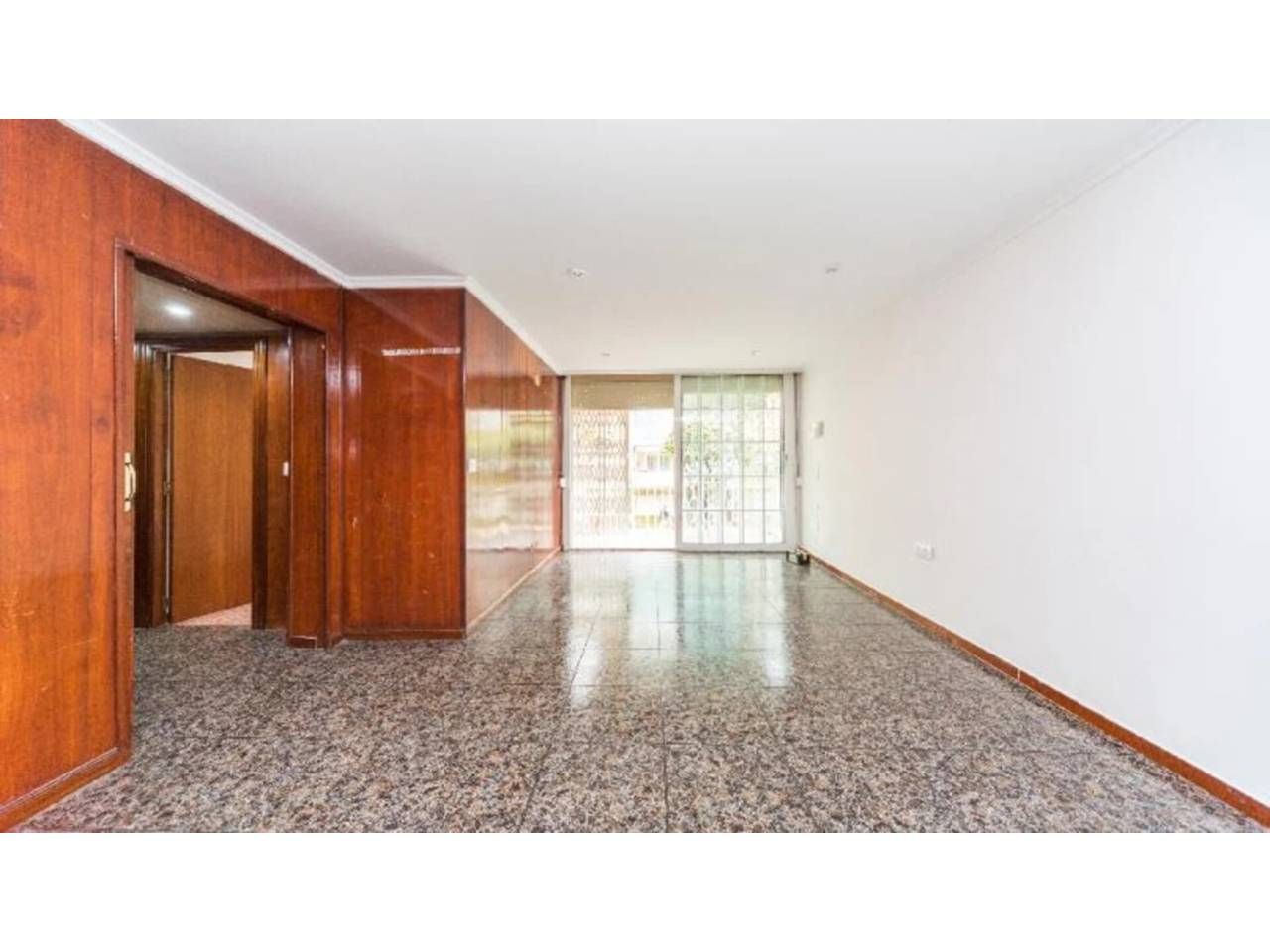 Vista exterior de Piso en venta en Badalona con Balcón
