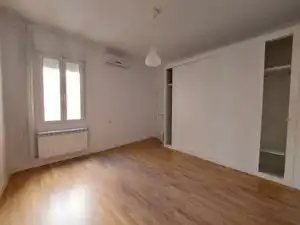 Habitación de Apartamento de alquiler en Madrid con Aire acondicionado, Calefacción y Parquet