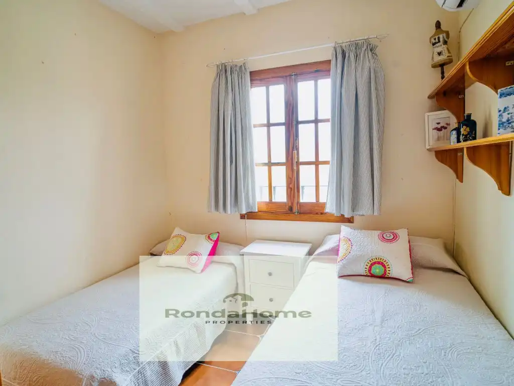 Country homes for sale in Villamartín