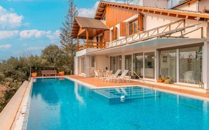 Schwimmbecken von Haus oder Chalet zum verkauf in Sant Fruitós de Bages mit Klimaanlage, Terrasse und Schwimmbad