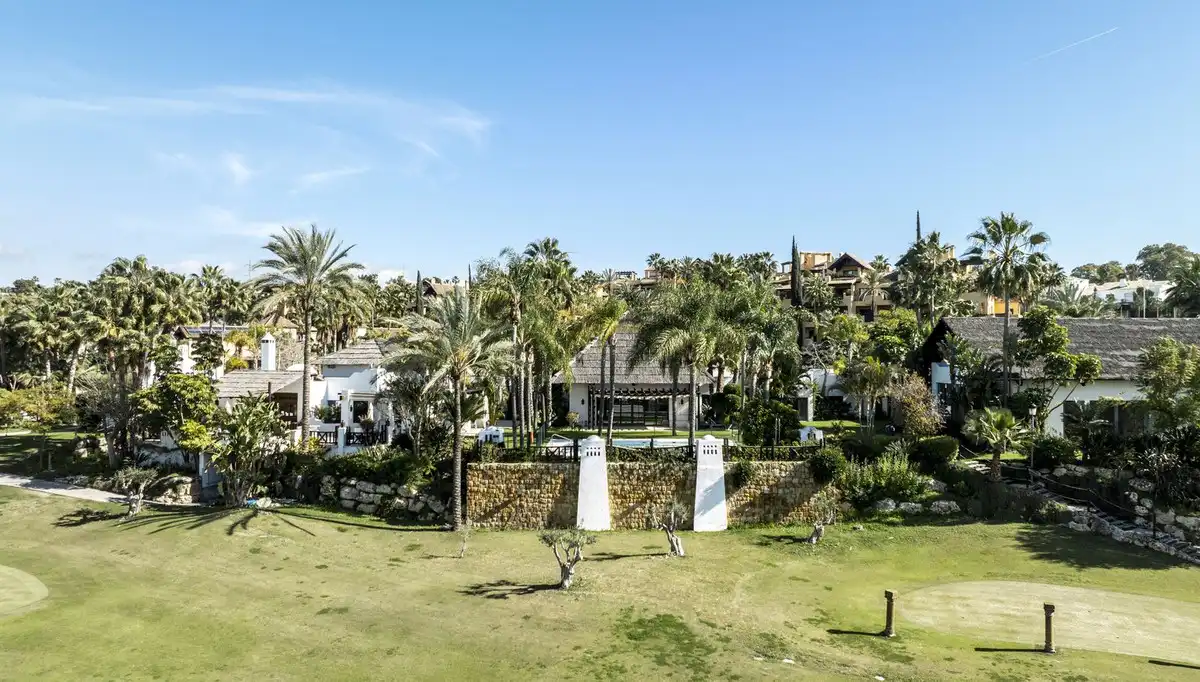 Garden of Houses for sale in Estepona  with Air Conditioner, Private garden and Terrace