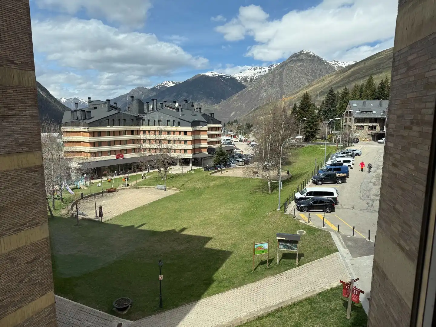 Exterior view of Flat for sale in Baqueira