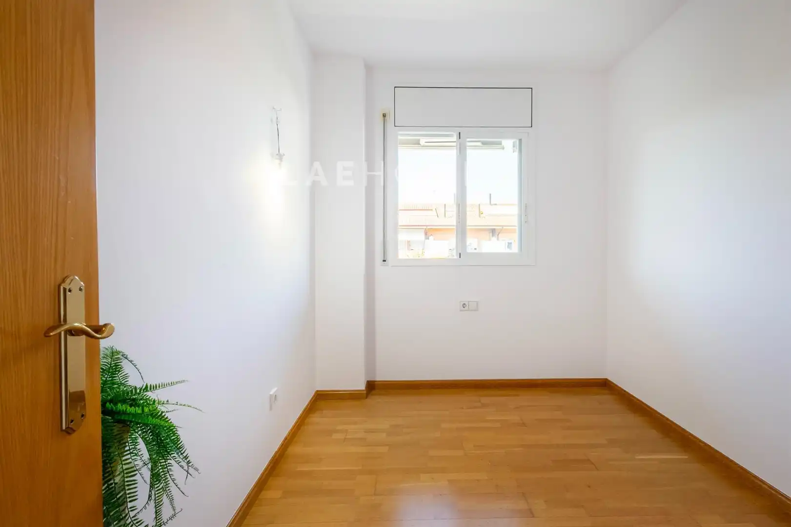 Schlafzimmer von Dachboden zum Verkauf in Sant Cugat del Vallès mit Klimaanlage, Heizung und Privatgarten
