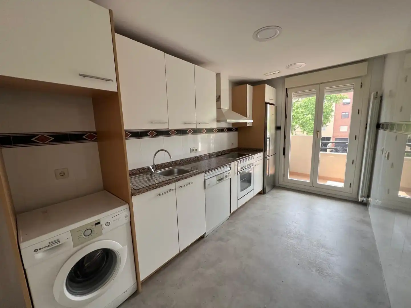 Cocina de Piso en venta en  Logroño con Calefacción, Parquet y Terraza