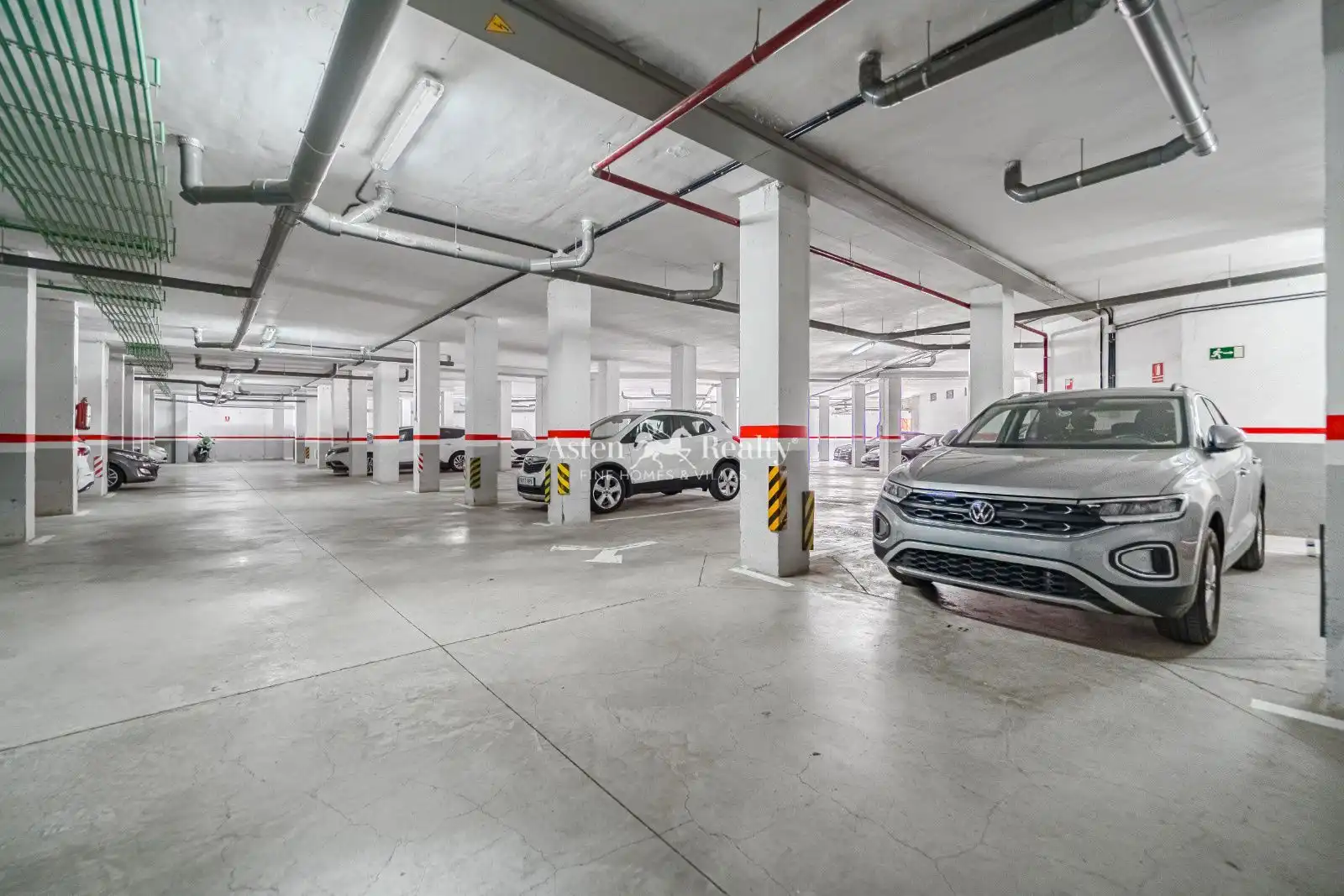 Aparcament de Apartament en venda en Adeje amb Terrassa, Traster i Piscina