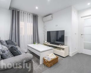 Living room of Flat to rent in  Madrid Capital  with Air Conditioner