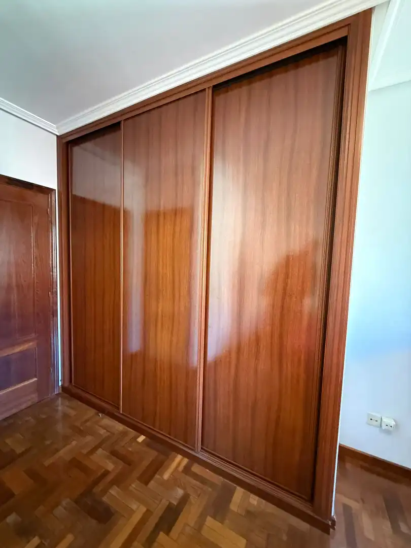 Schlafzimmer von Wohnung zum Verkauf in Oviedo  mit Heizung, Abstellraum und Möbliert