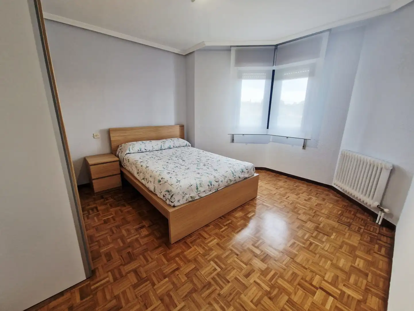 Schlafzimmer von Wohnung zur Miete in Castrillón mit Heizung und Parkett