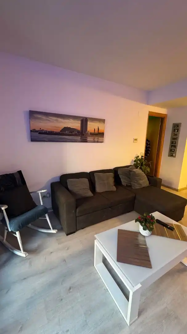 Living room of Flat for sale in Montcada i Reixac  with Air Conditioner, Terrace and Community pool
