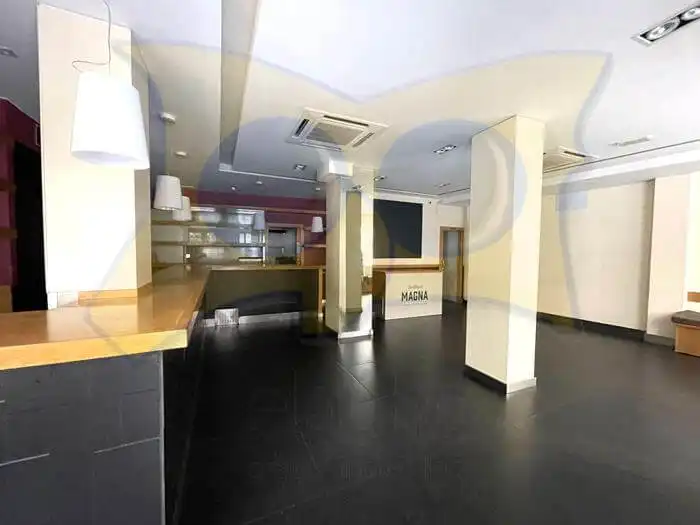 Local en venta en Salamanca con Aire acondicionado