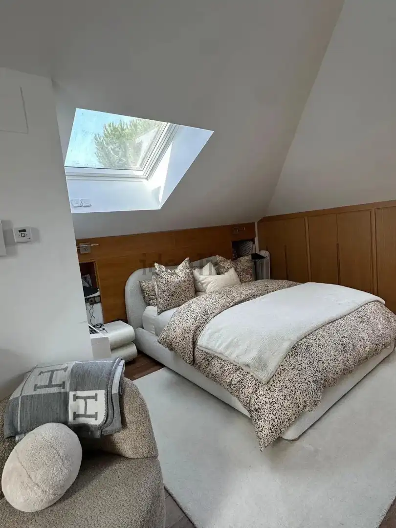 Dormitori de Casa o xalet de lloguer en Madrid amb Aire condicionat, Calefacció i Jardí privat