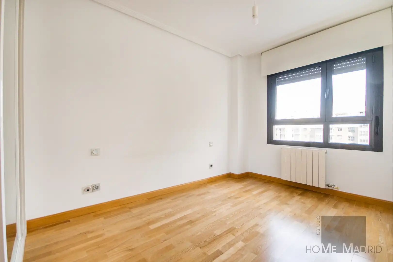 Bedroom of Flat for sale in Madrid  with Air Conditioner, Heating and Storage room