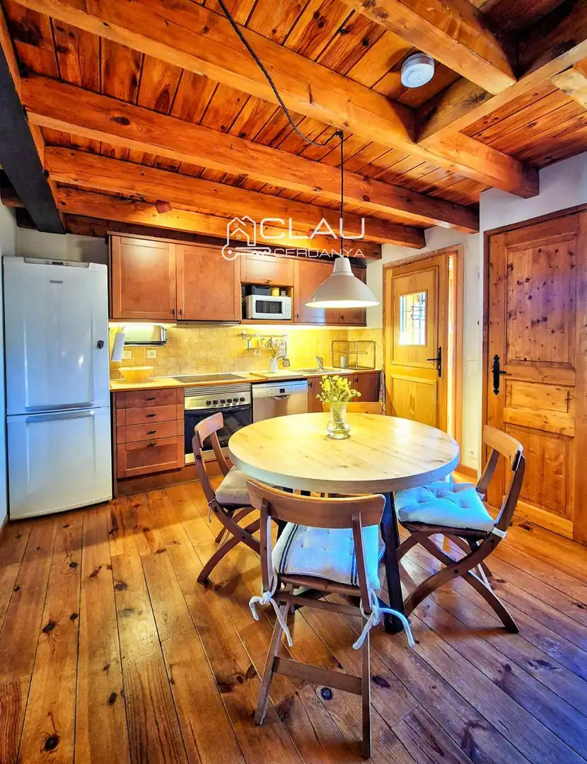 Cocina de Dúplex de alquiler en Latour - de - Carol con Calefacción, Parquet y Terraza