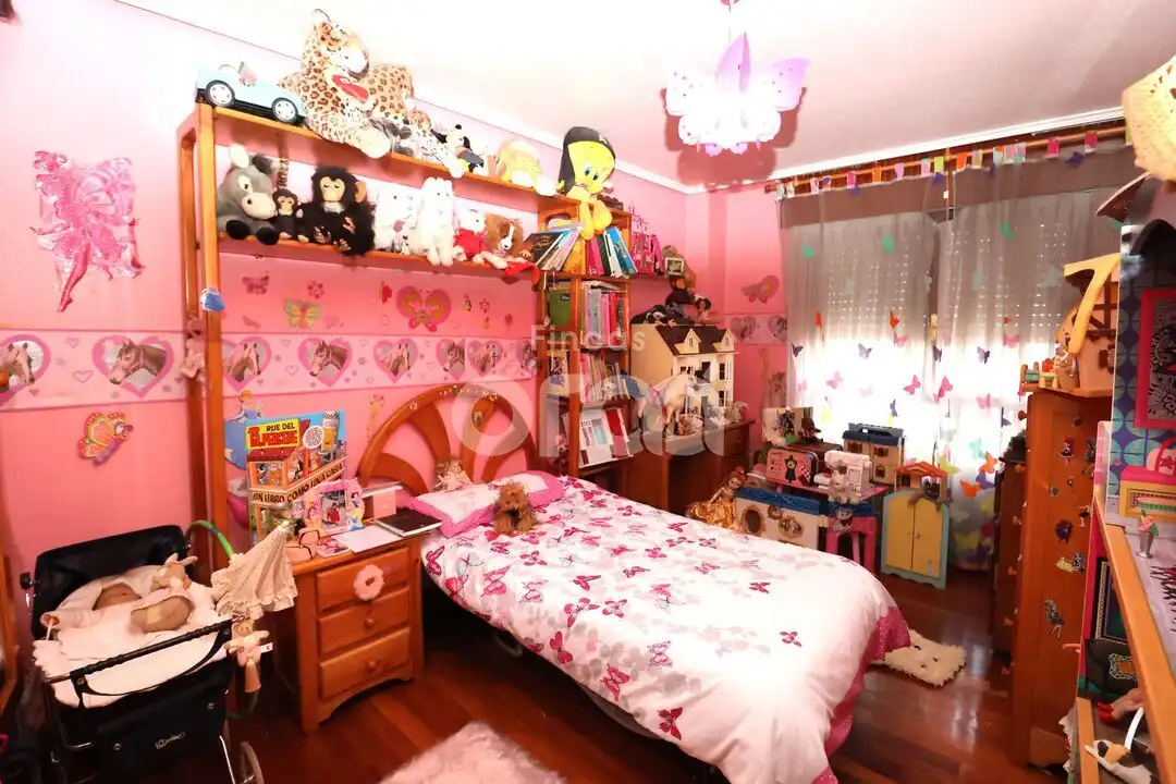 Schlafzimmer von Wohnung zum Verkauf in Santurtzi  mit Heizung und Möbliert