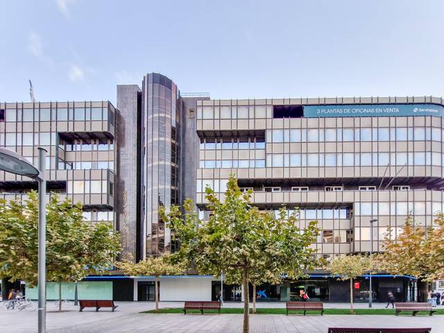 Local comercial en Venta en Carlos Iii El Noble, 8 en 1º Ensanche