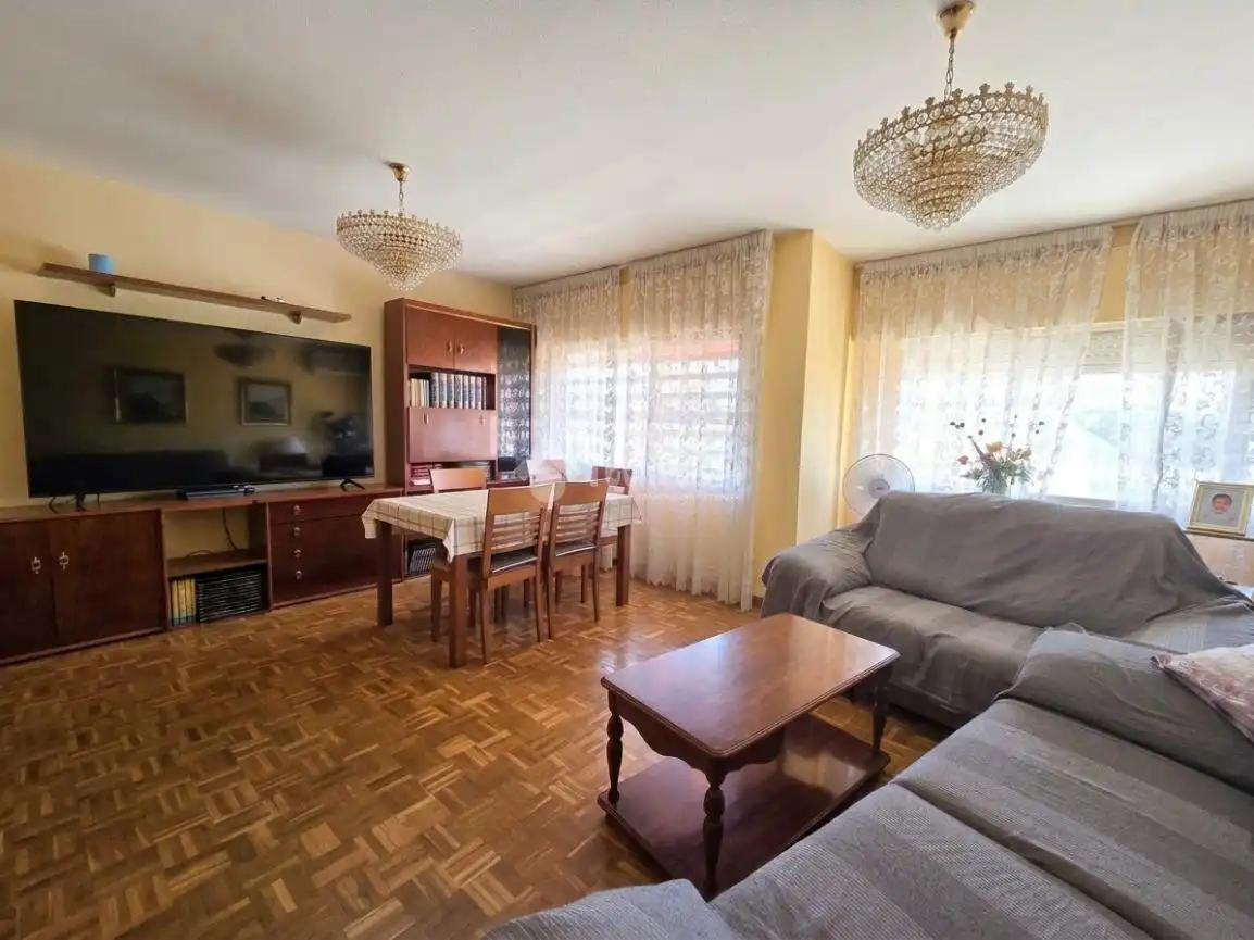 Piso en venta en Velilla de San Antonio, imagen 2