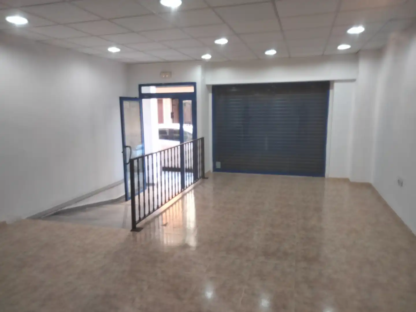Business premises to rent in Ayuntamiento - El Salvador
