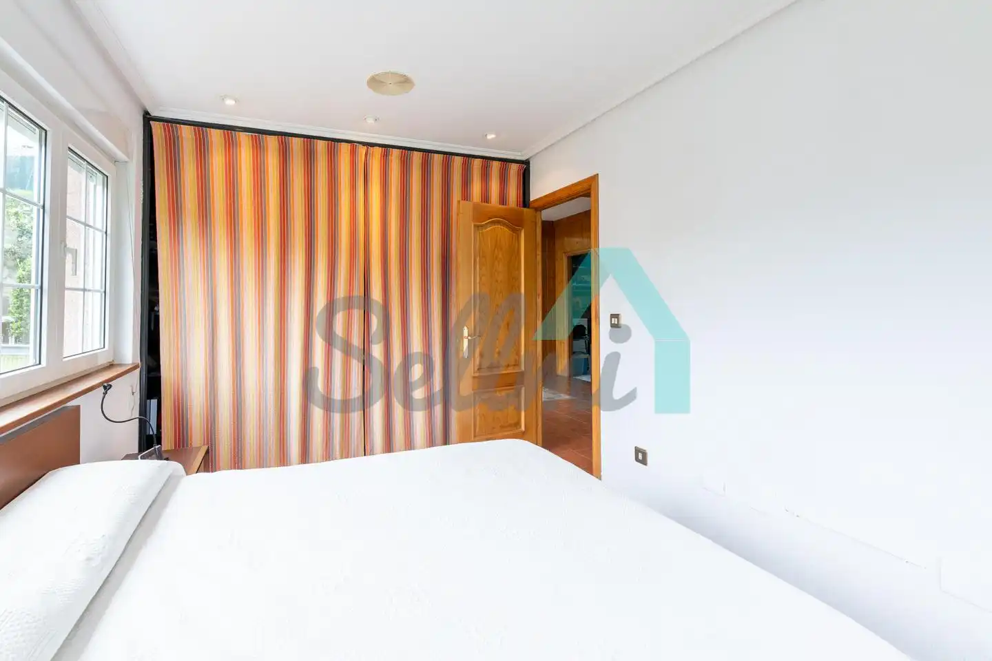 Habitación de Casa adosada en venta en El Franco  con Calefacción, Jardín privado y Parquet