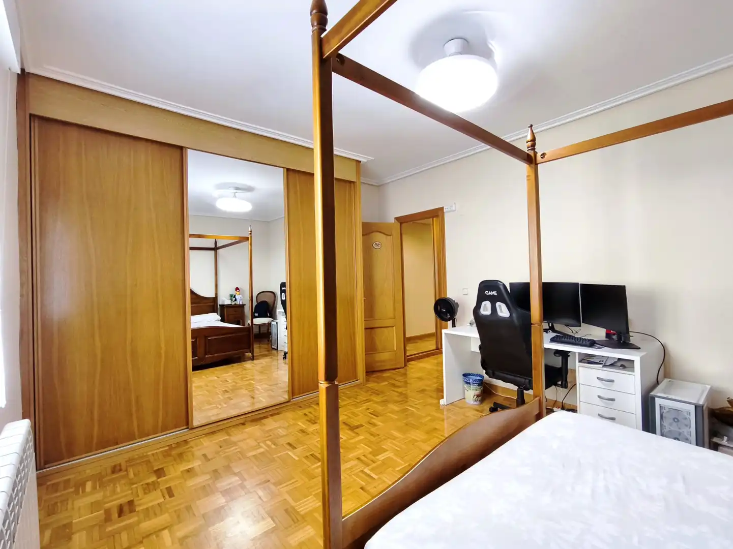 Bedroom of Flat for sale in  Logroño  with Heating, Parquet flooring and Storage room