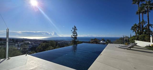 Casa-chalet en Venta en Alto de los Monteros