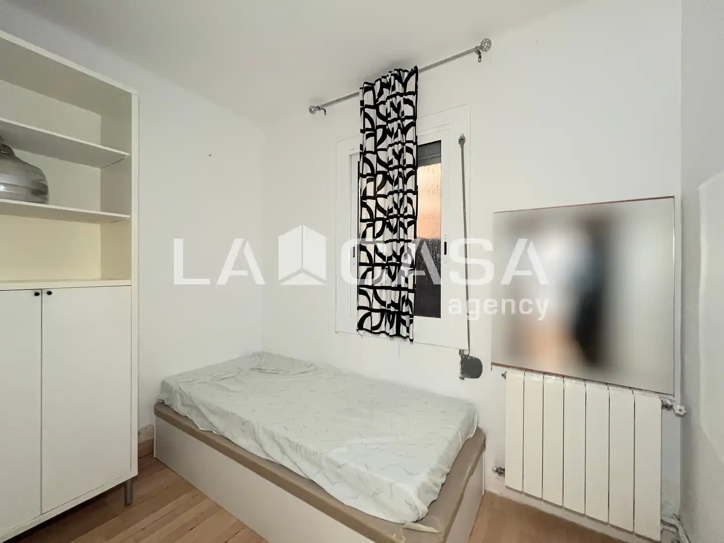 Habitación de Planta baja en venta en Badalona con Calefacción