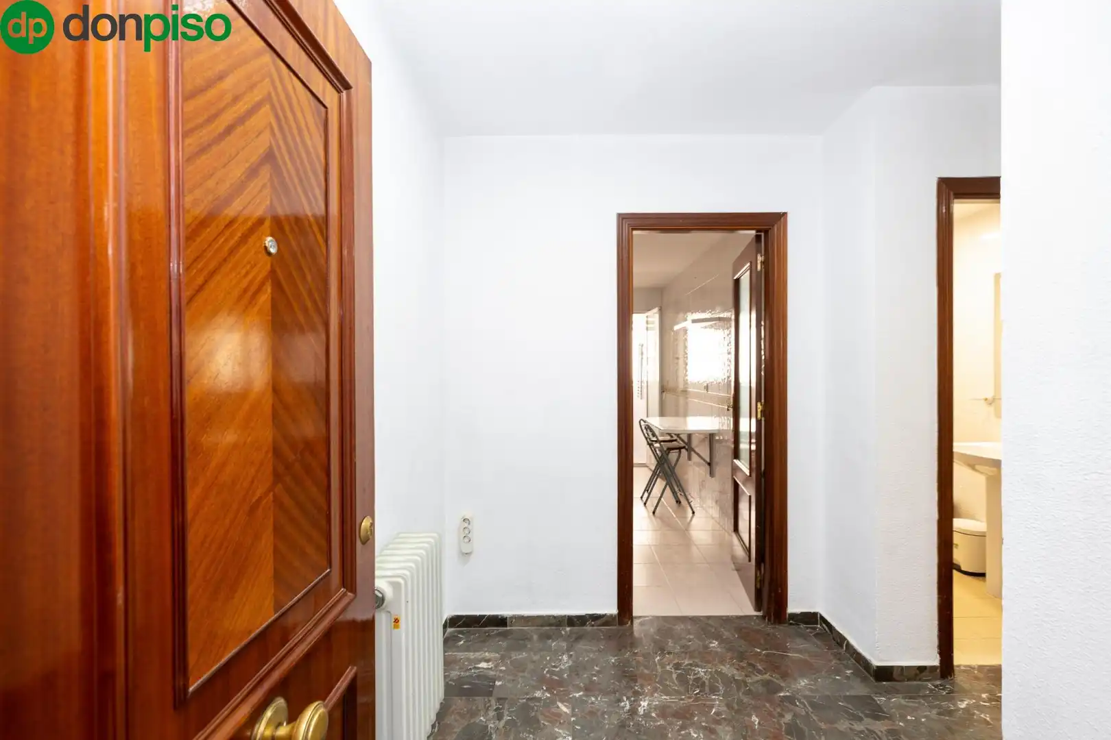 Flat for sale in Granada  with Alarm