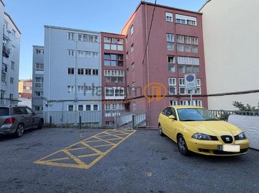 Piso en venta en Zona de Plaza de Barcelos