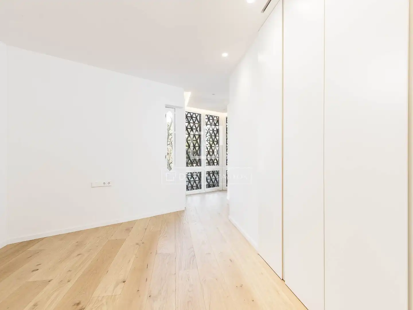 Schlafzimmer von Wohnung zum Verkauf in Barcelona mit Klimaanlage, Heizung und Privatgarten