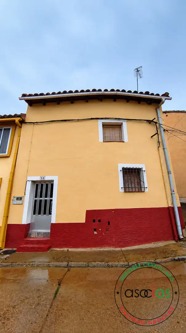 Vista exterior de Casa adosada en venda en Melgar de Abajo, Valladolid