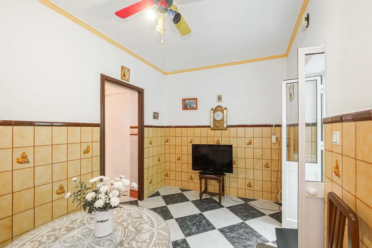 Cuina de Casa adosada en venda en El Coronil amb Aire condicionat, Calefacció i Terrassa