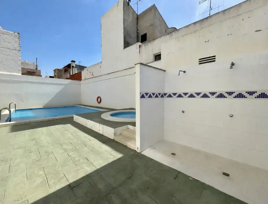 Swimming pool of Flat for sale in Vila-real  with Air Conditioner, Heating and Parquet flooring