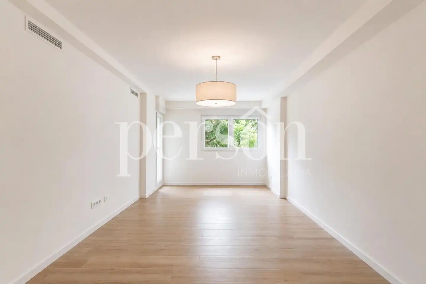 Habitación de Piso en venta en Valencia con Aire acondicionado, Calefacción y Balcón