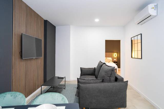 Edificio en Venta en Martín Carpena - Torre del Río