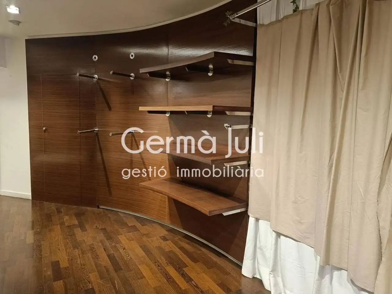 Local de alquiler en Badalona con Aire acondicionado